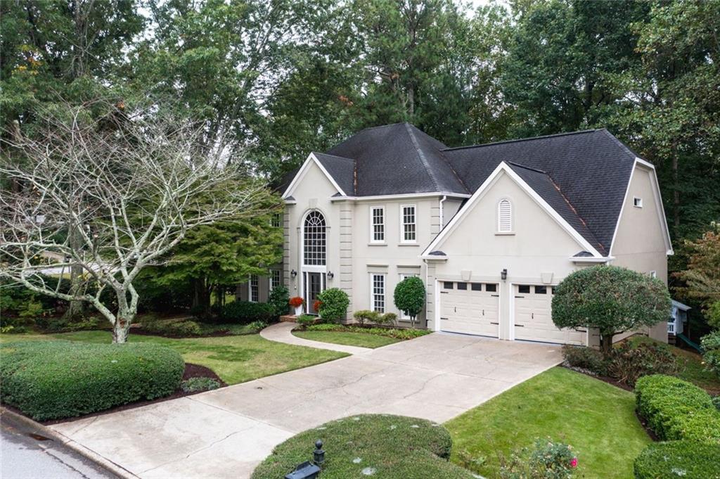 861 Chestnut Lake Drive NE