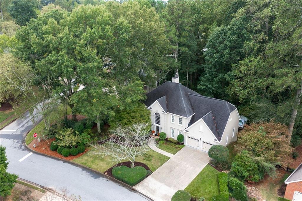 861 Chestnut Lake Drive NE