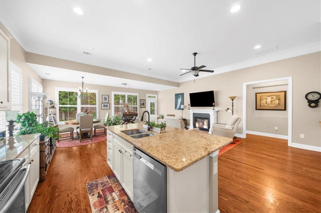 3880 Sweet Magnolia Drive SW