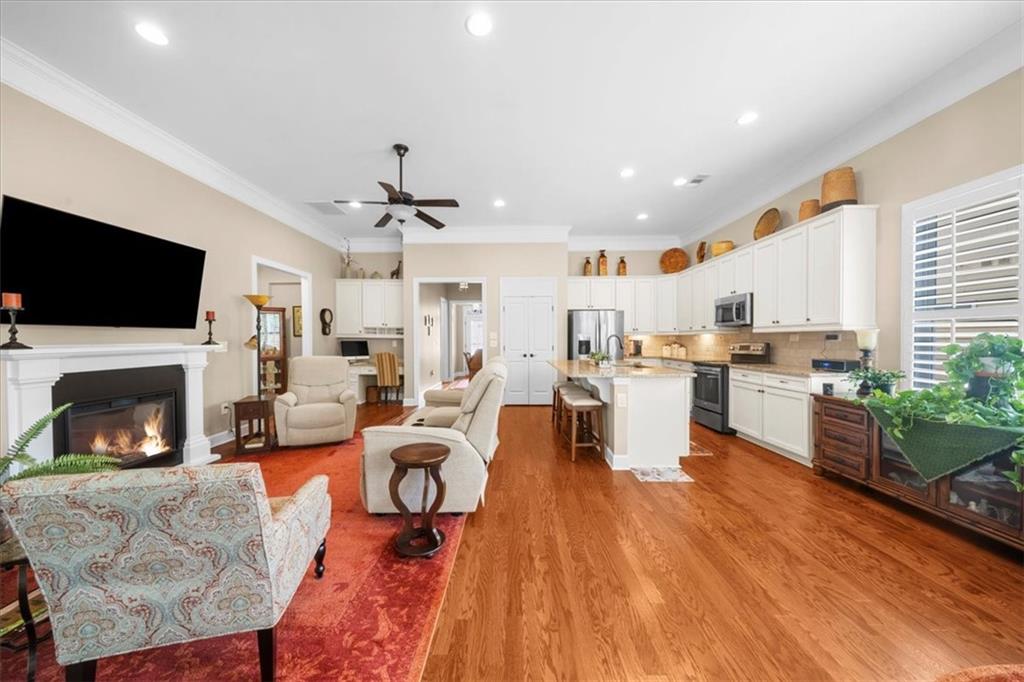 3880 Sweet Magnolia Drive SW