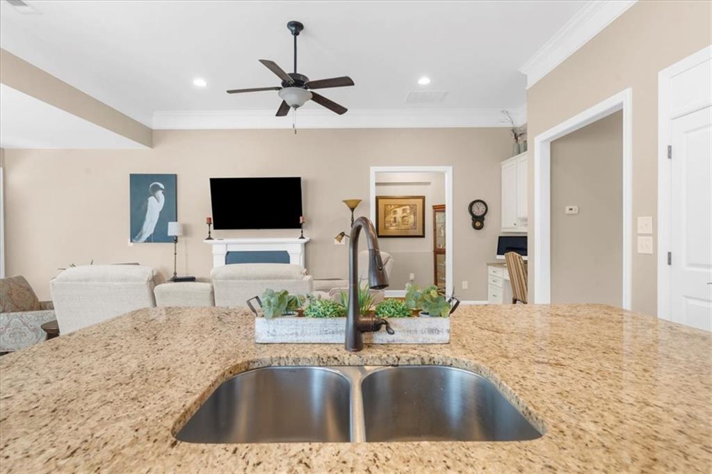 3880 Sweet Magnolia Drive SW