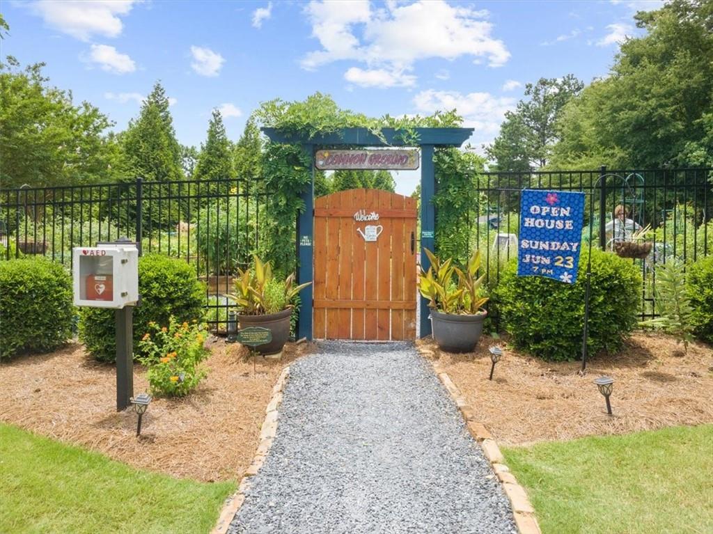 3880 Sweet Magnolia Drive SW