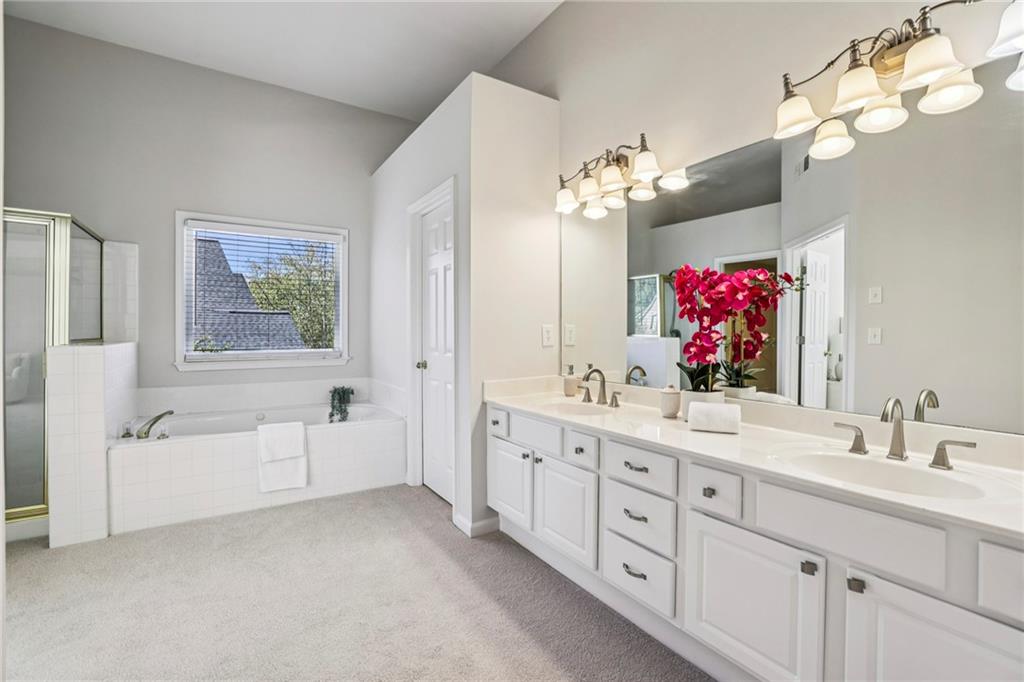 5530 Preserve Circle