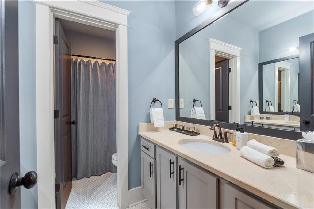 3086 Nichols Street SE