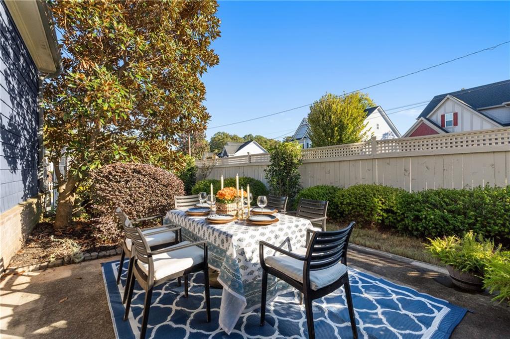 3086 Nichols Street SE