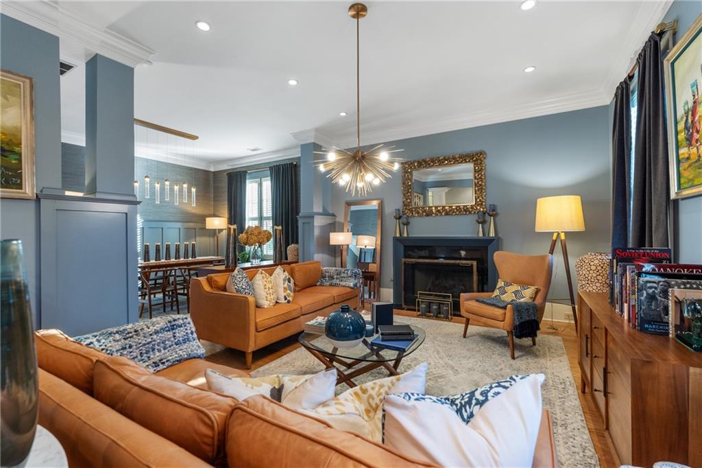 3086 Nichols Street SE