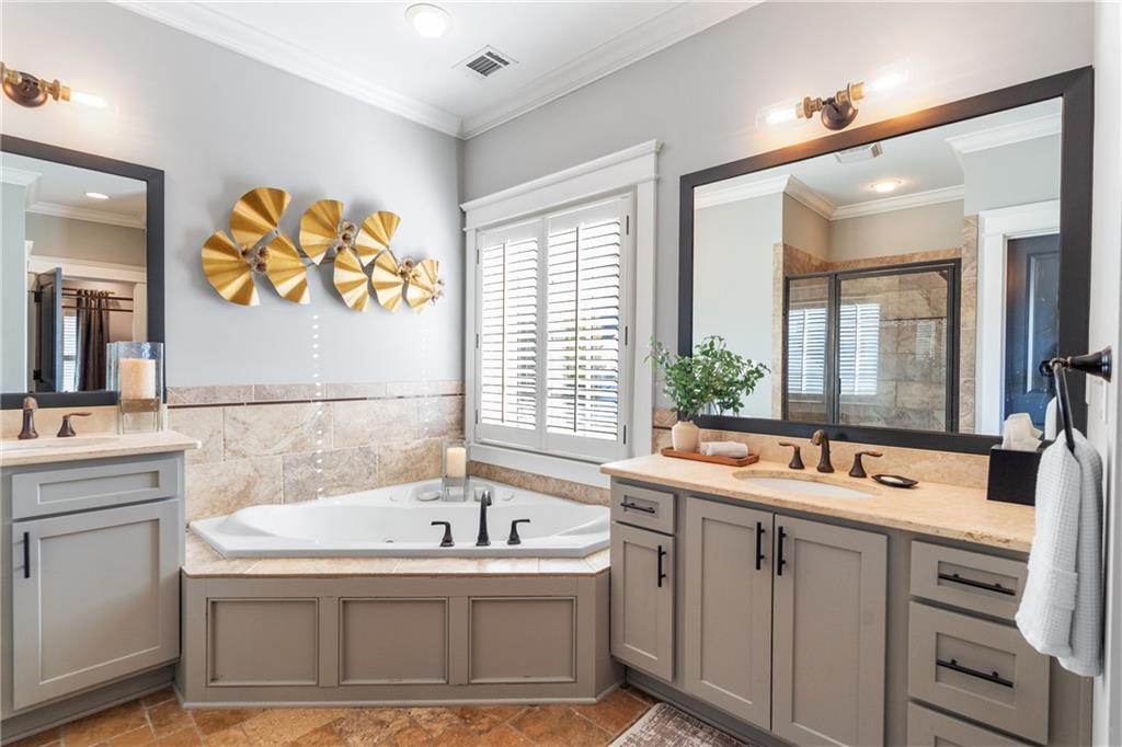 3086 Nichols Street SE