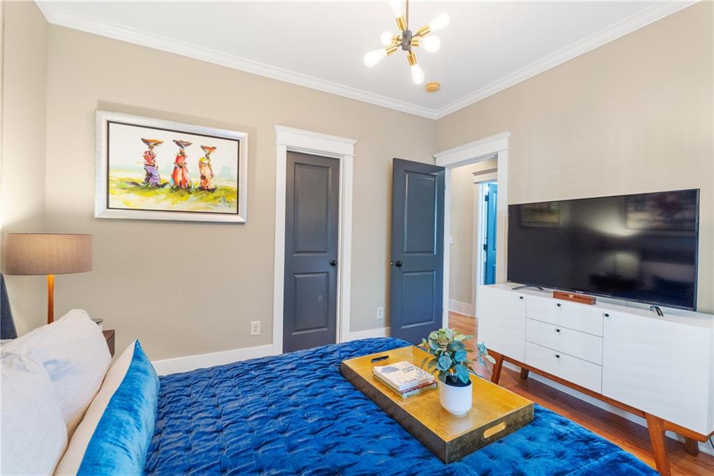 3086 Nichols Street SE