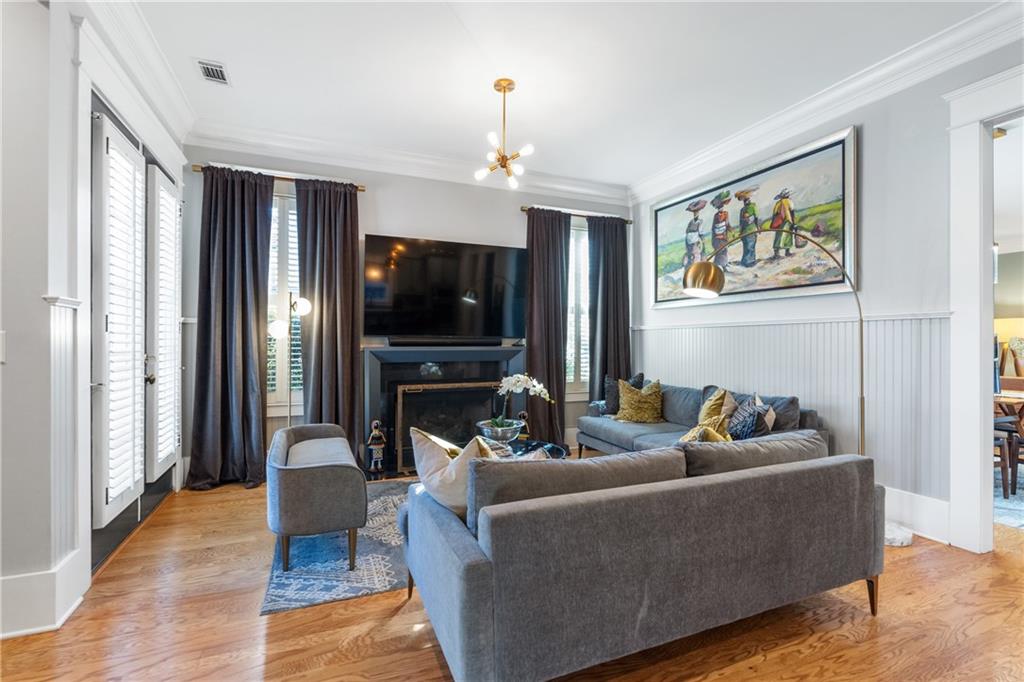 3086 Nichols Street SE