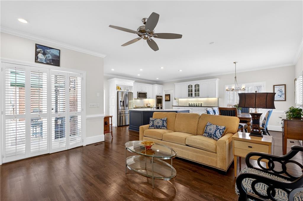 464 Manor Oak Lane SE