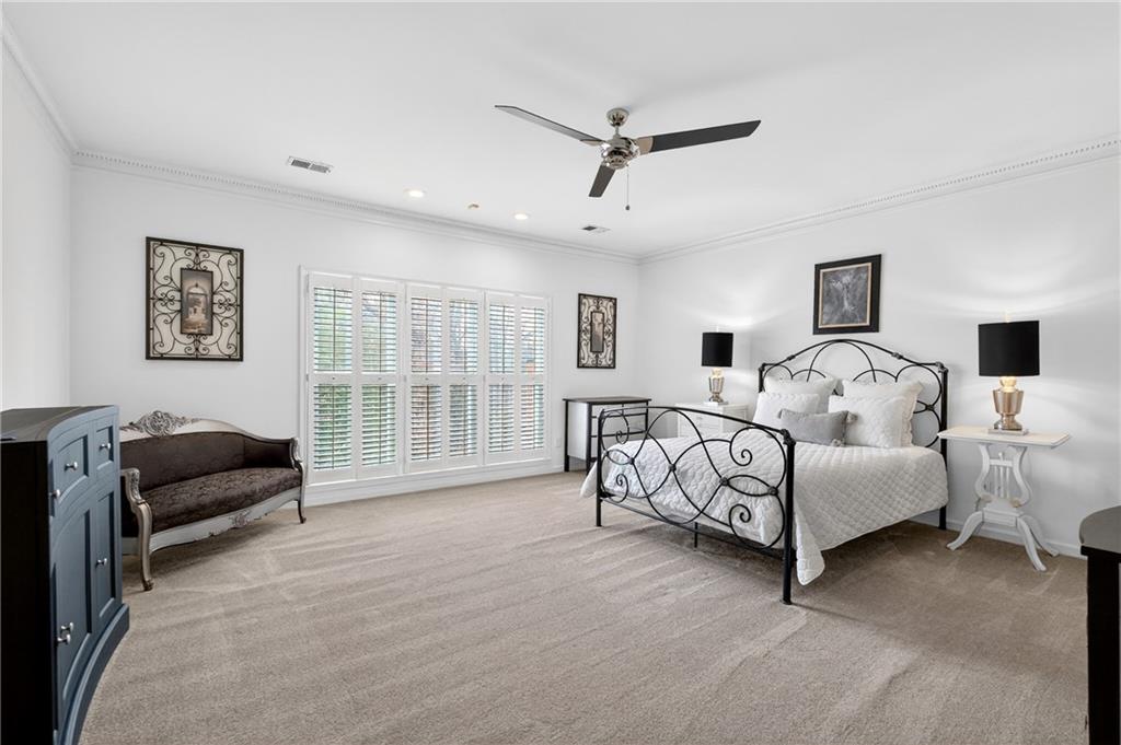 464 Manor Oak Lane SE