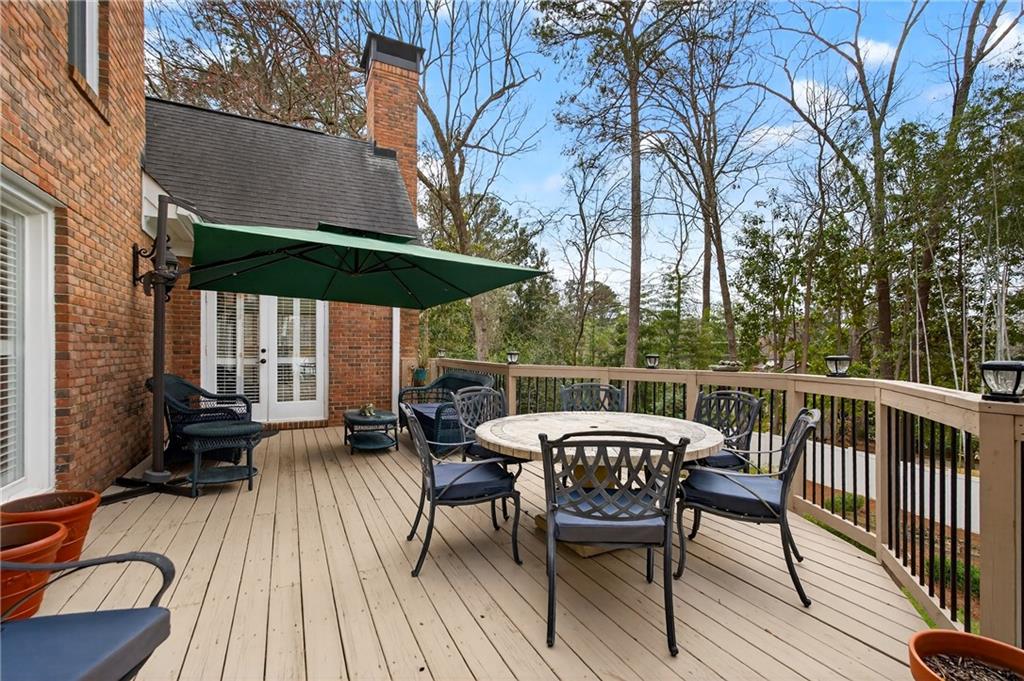 464 Manor Oak Lane SE