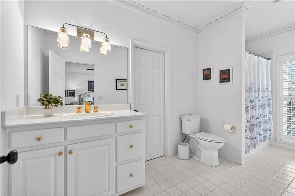 464 Manor Oak Lane SE