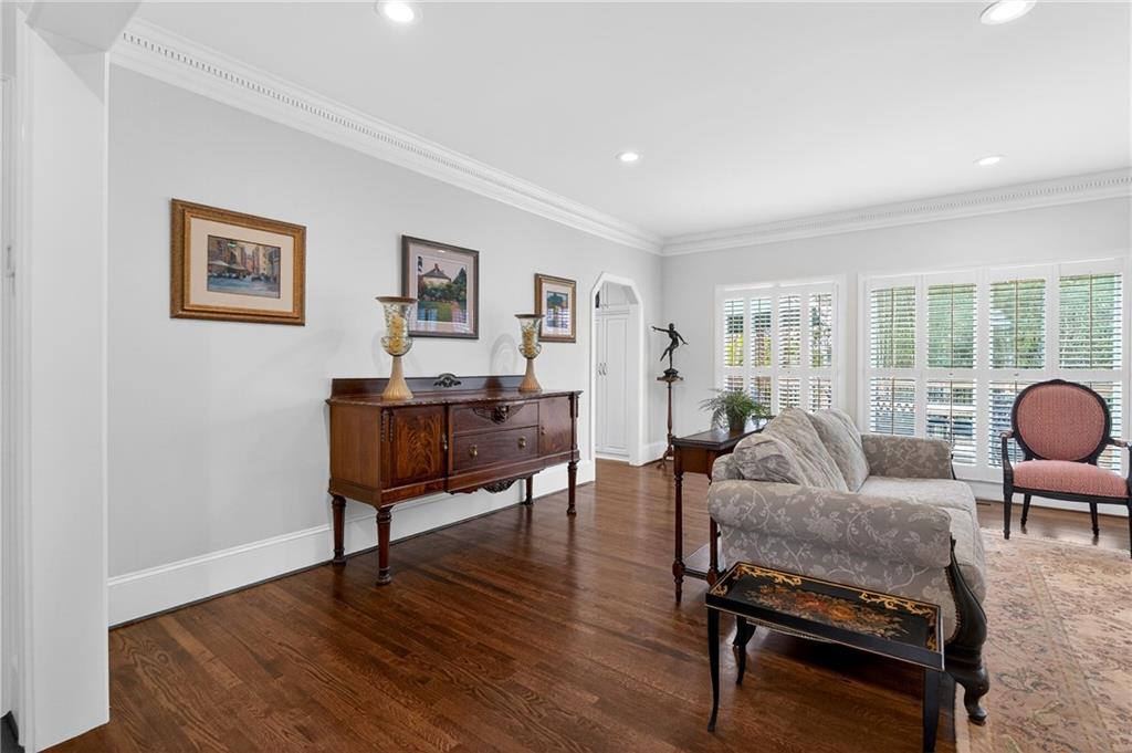 464 Manor Oak Lane SE