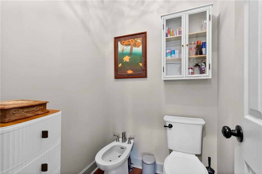 464 Manor Oak Lane SE