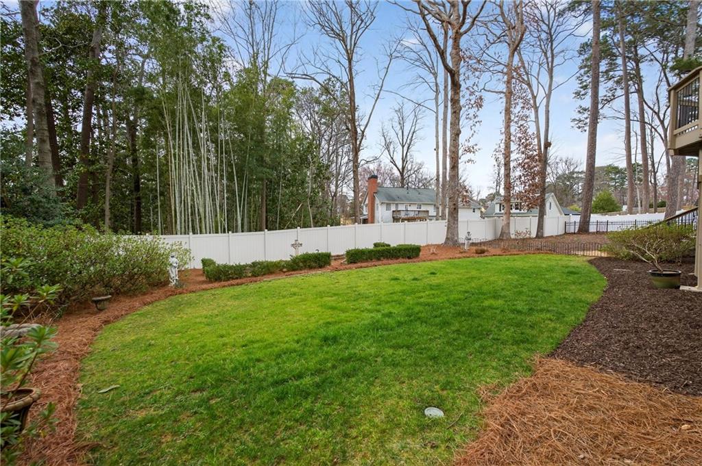 464 Manor Oak Lane SE