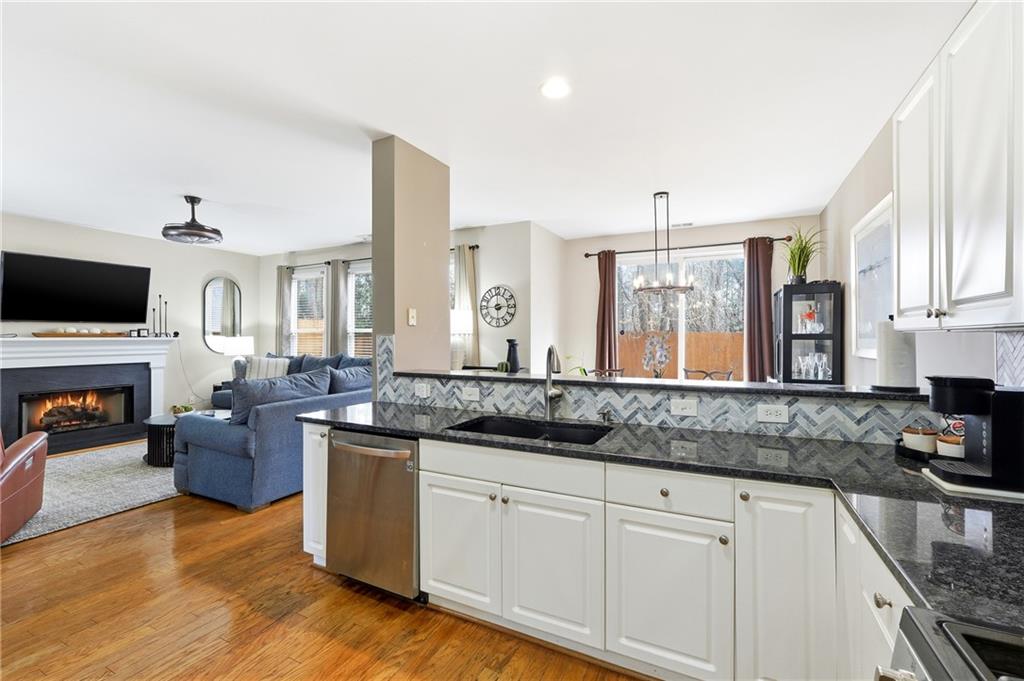 529 Mirramont Place