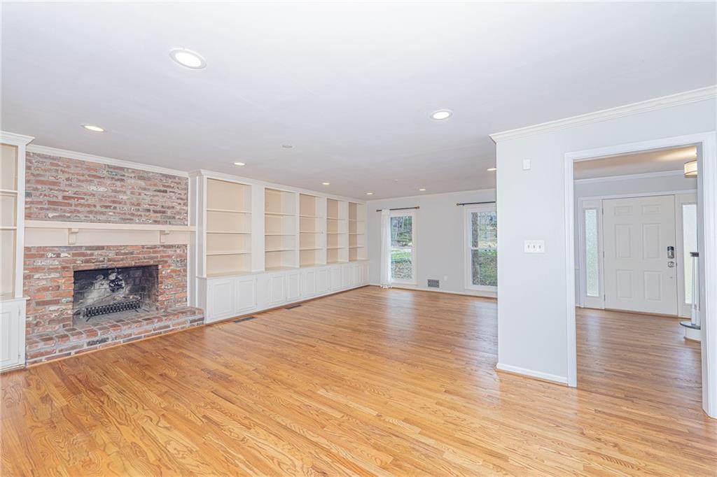 5184 Deering Trail