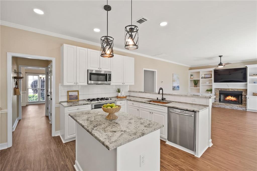 555 Rose Border Drive