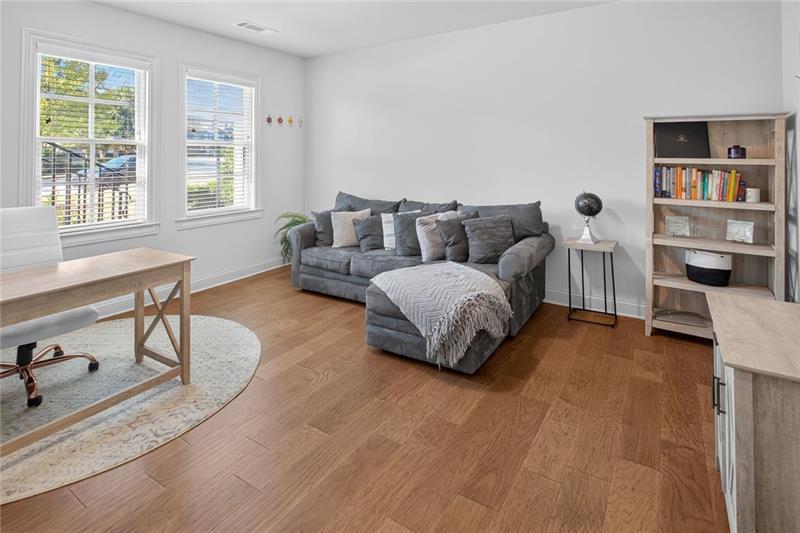 1956 Skyfall Circle NE