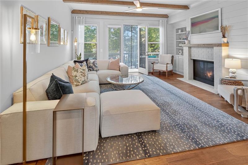 1956 Skyfall Circle NE