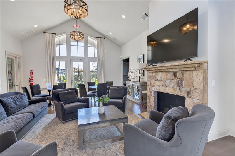 1956 Skyfall Circle NE