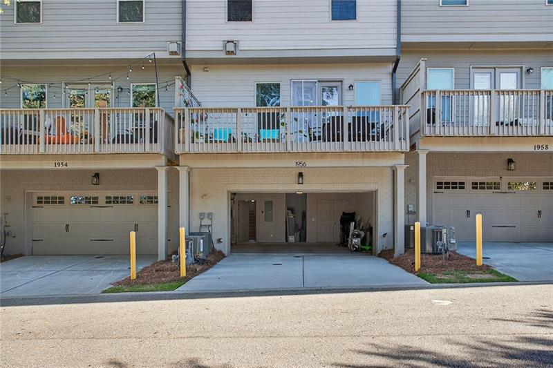 1956 Skyfall Circle NE