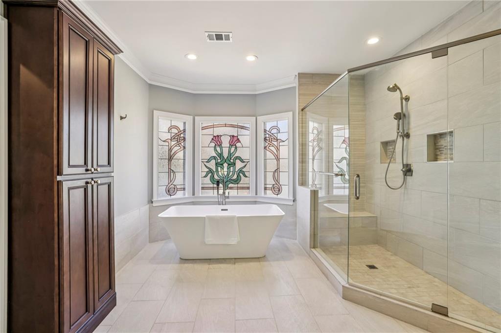 12215 Winding Oak Trail