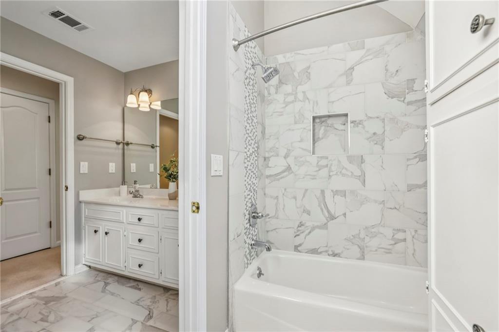 12215 Winding Oak Trail