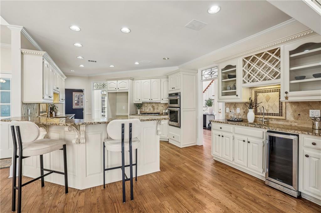 12215 Winding Oak Trail