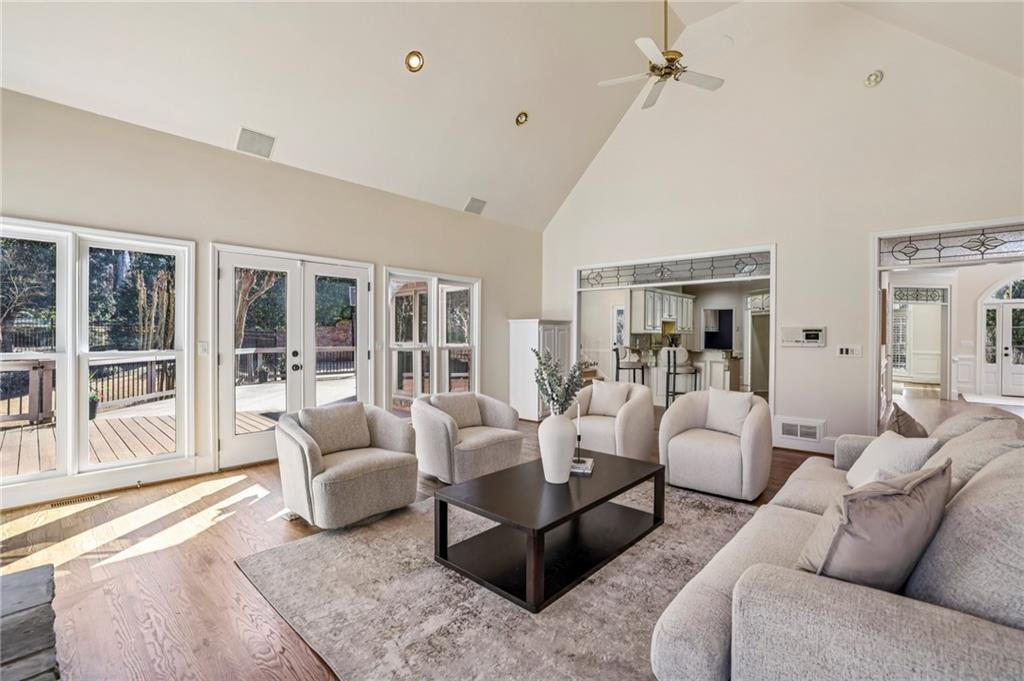 12215 Winding Oak Trail