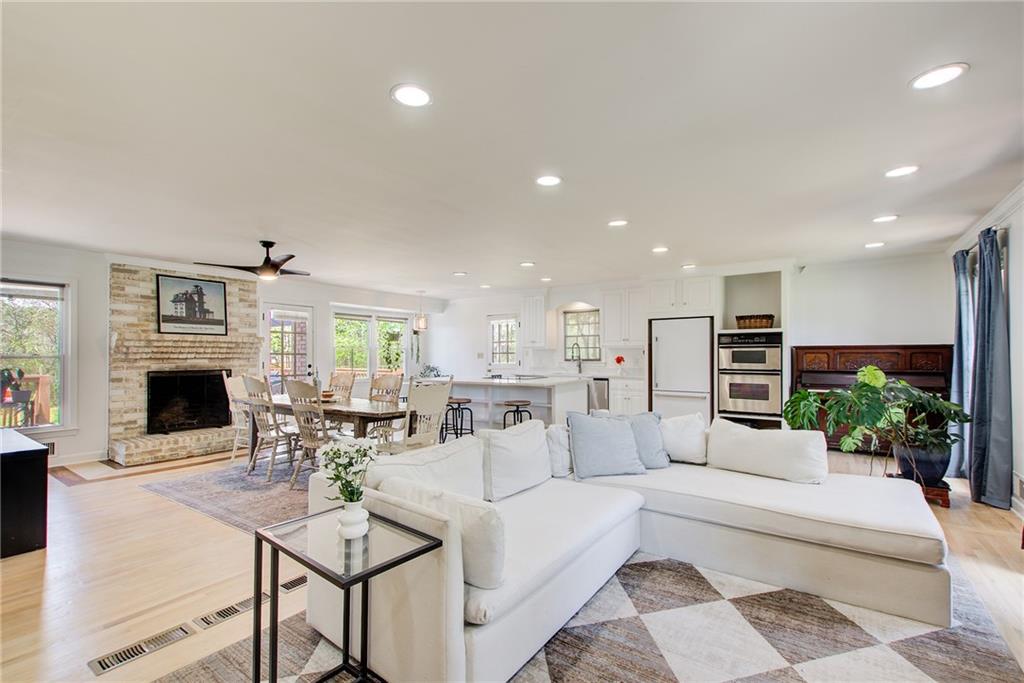 3911 Catalina Drive