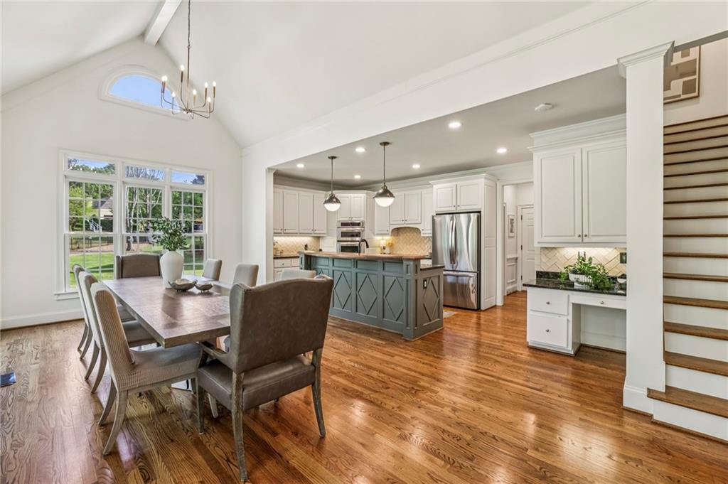 12090 Meadows Lane