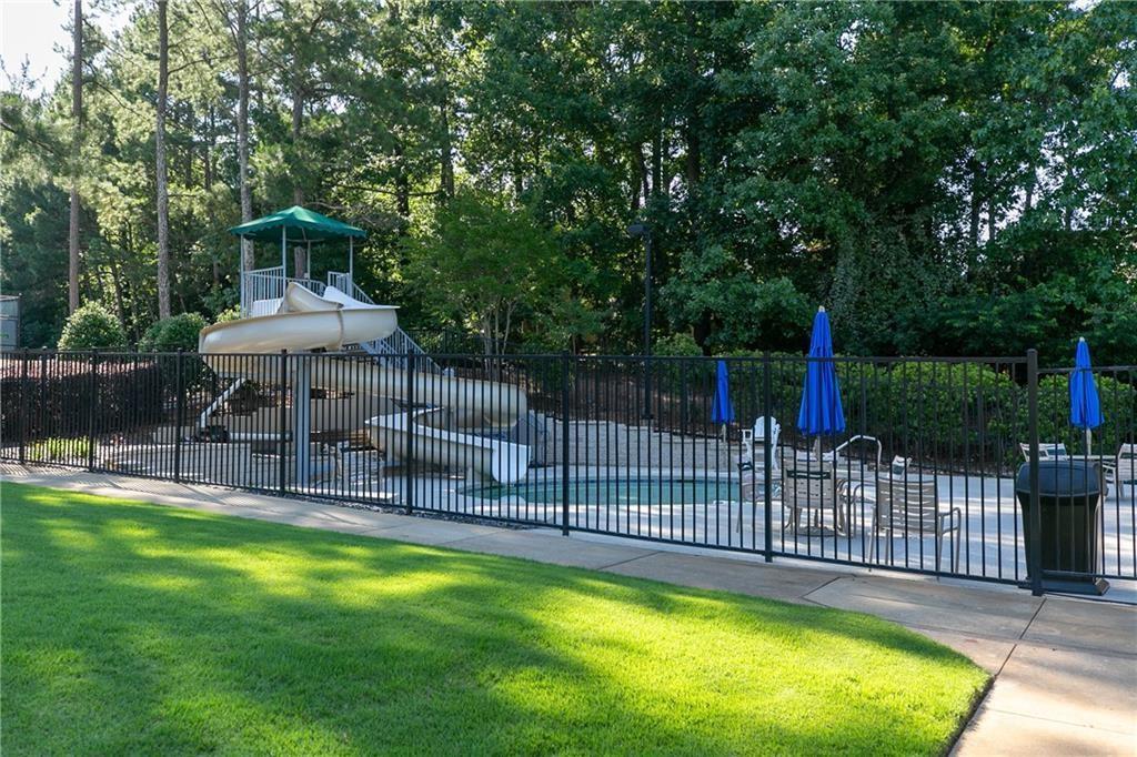 12090 Meadows Lane