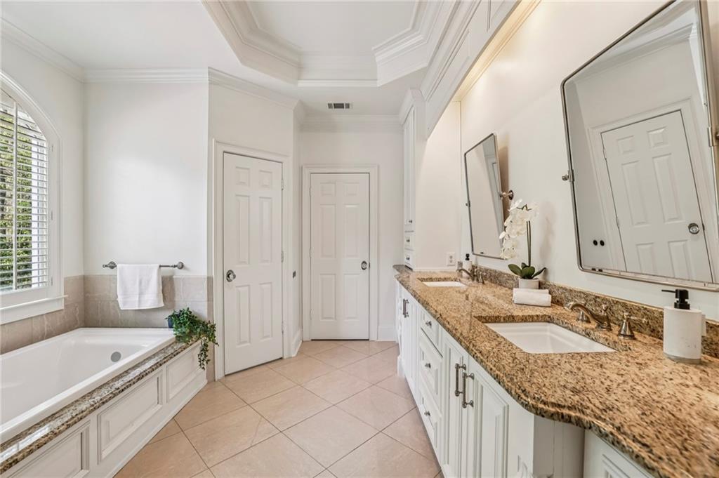 12090 Meadows Lane