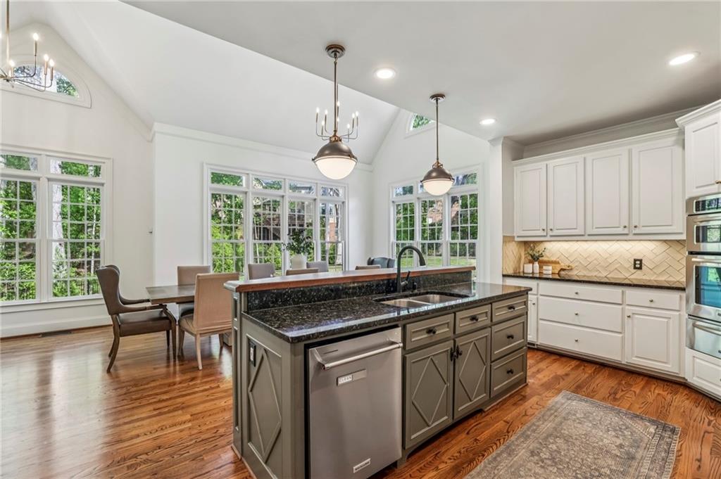 12090 Meadows Lane