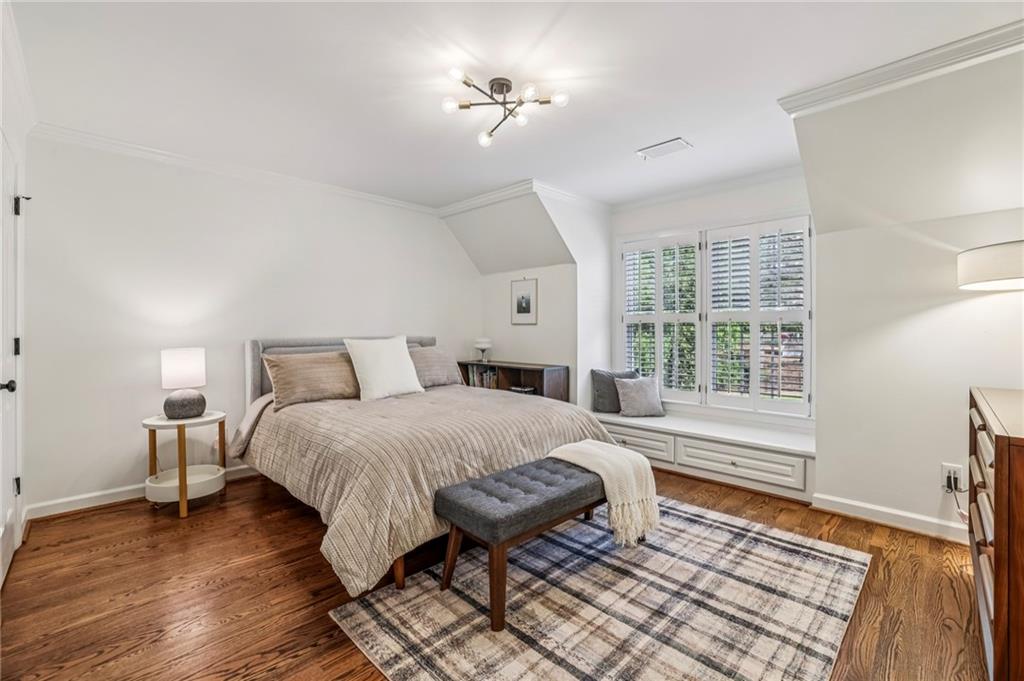 12090 Meadows Lane
