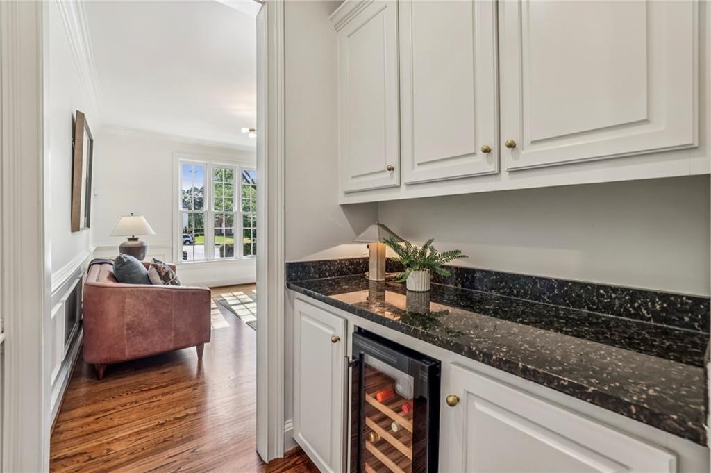 12090 Meadows Lane