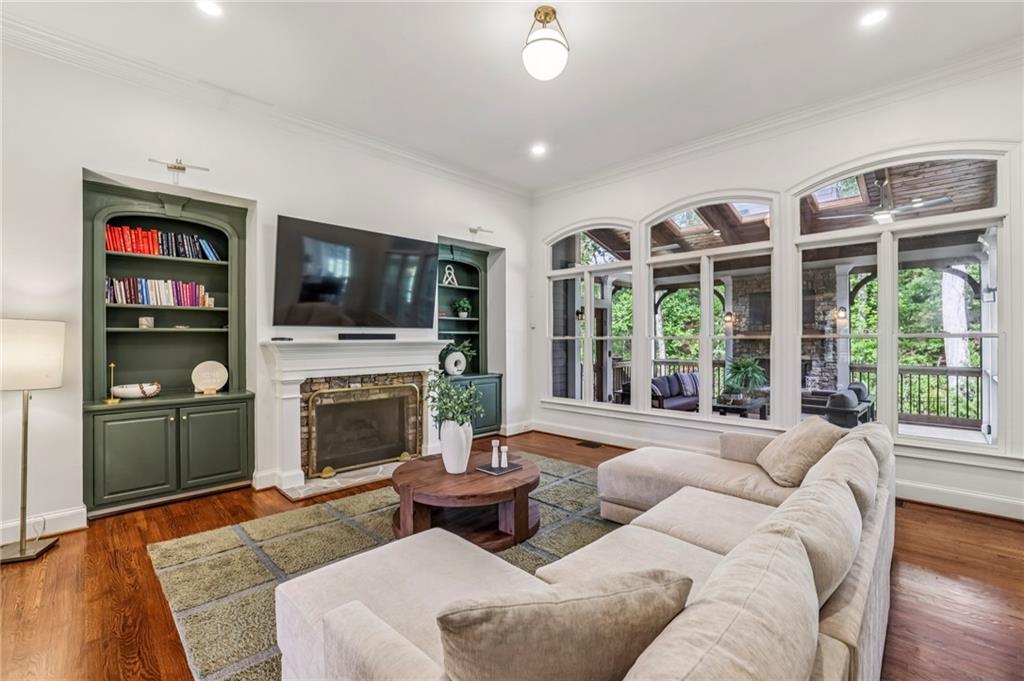 12090 Meadows Lane