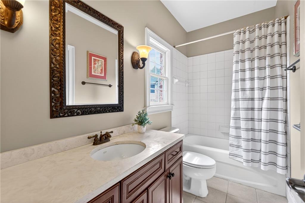 2612 Canopy Lane
