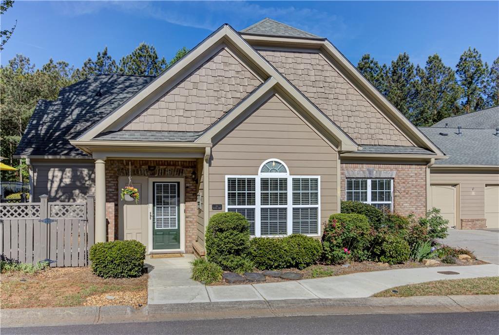 232 Glens Loop