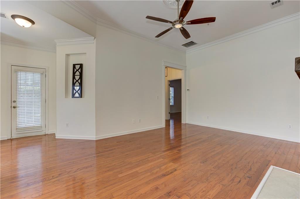 232 Glens Loop