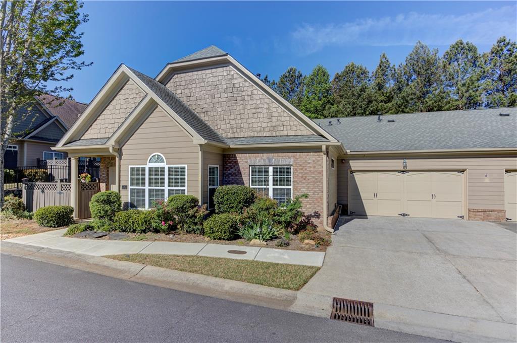 232 Glens Loop
