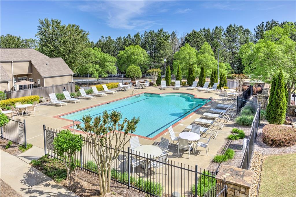 232 Glens Loop