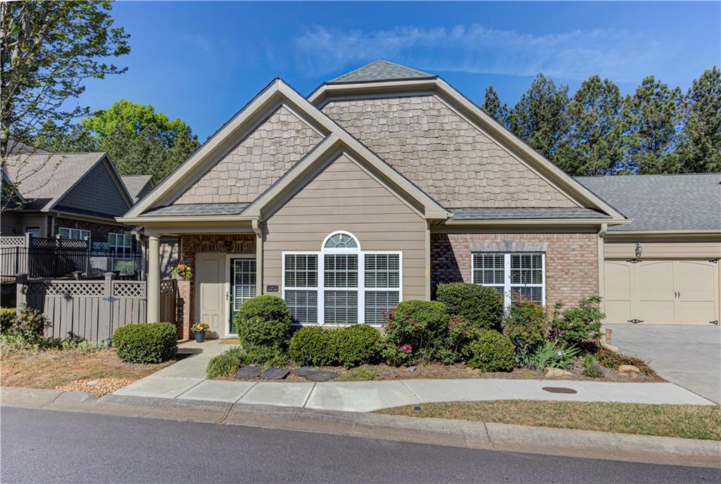 232 Glens Loop