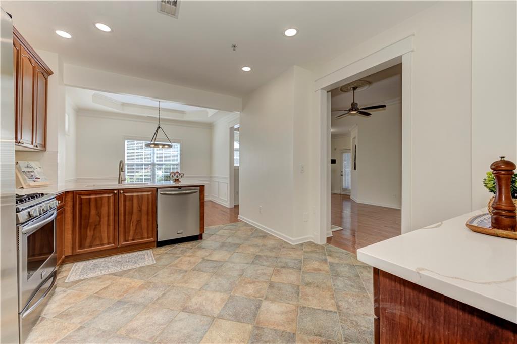 232 Glens Loop