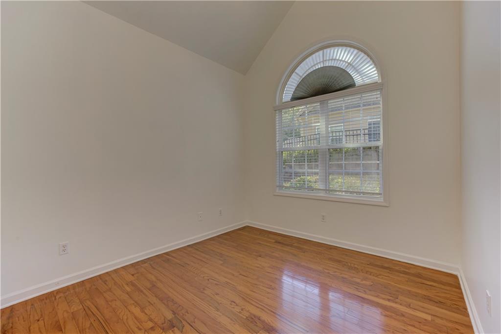 232 Glens Loop