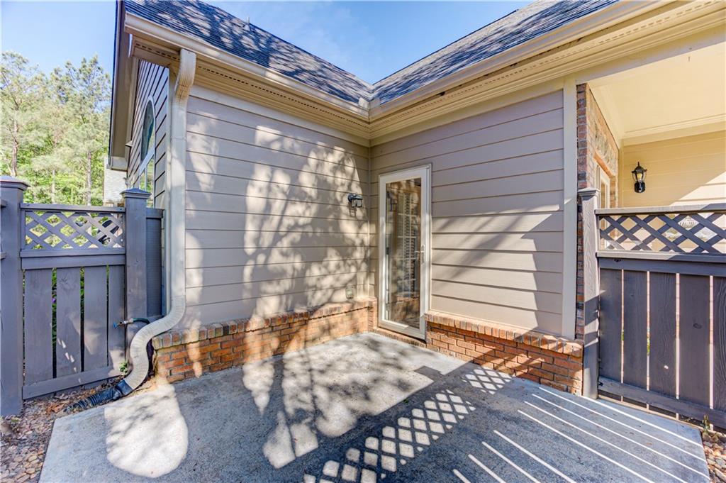 232 Glens Loop