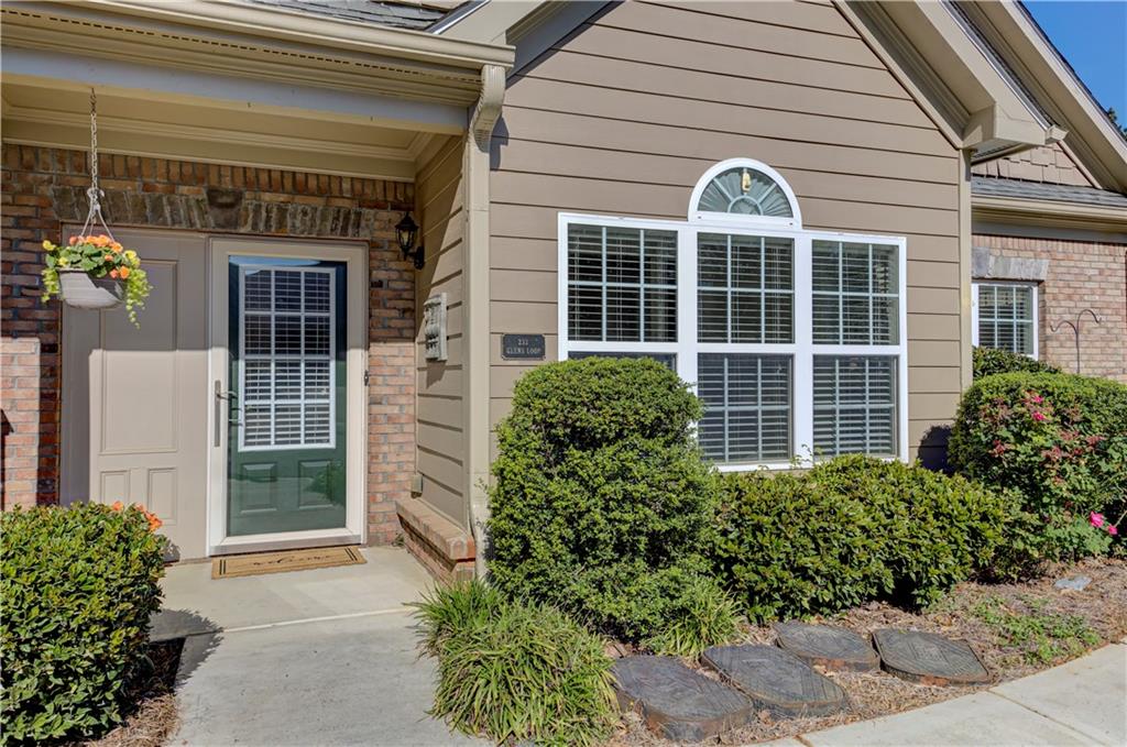 232 Glens Loop