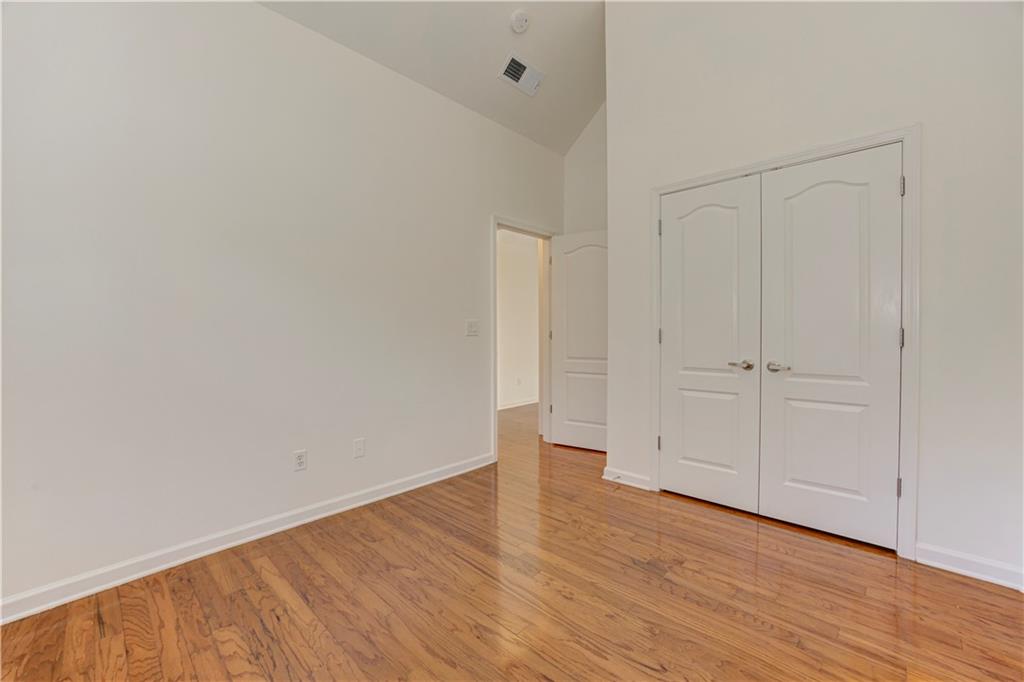 232 Glens Loop